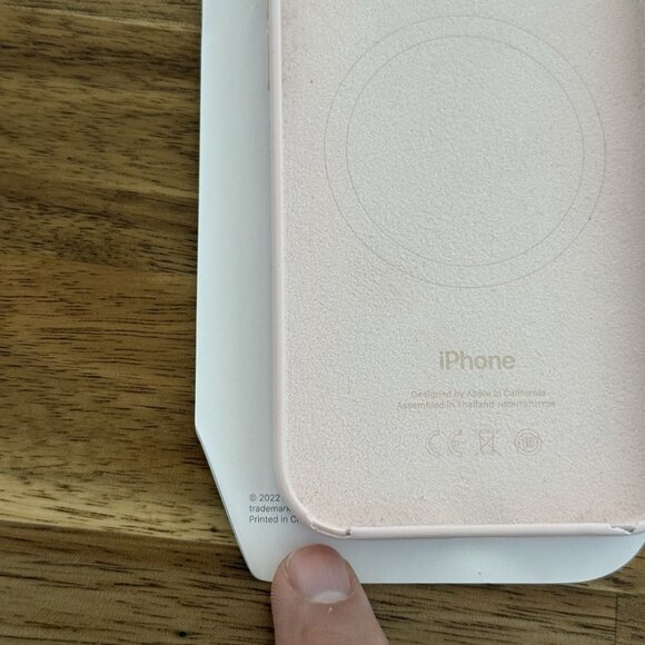 OEM Authentic Apple Silicone Case with MagSafe for iPhone 14 Pro Chalk Pink READ - Picture 8 of 12